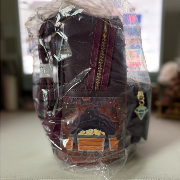 Loungefly Snow White Mine cart mini backpack & wallet SET main image 4